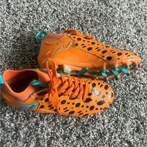 Youth Phenom Bedrock Blitz Cleats